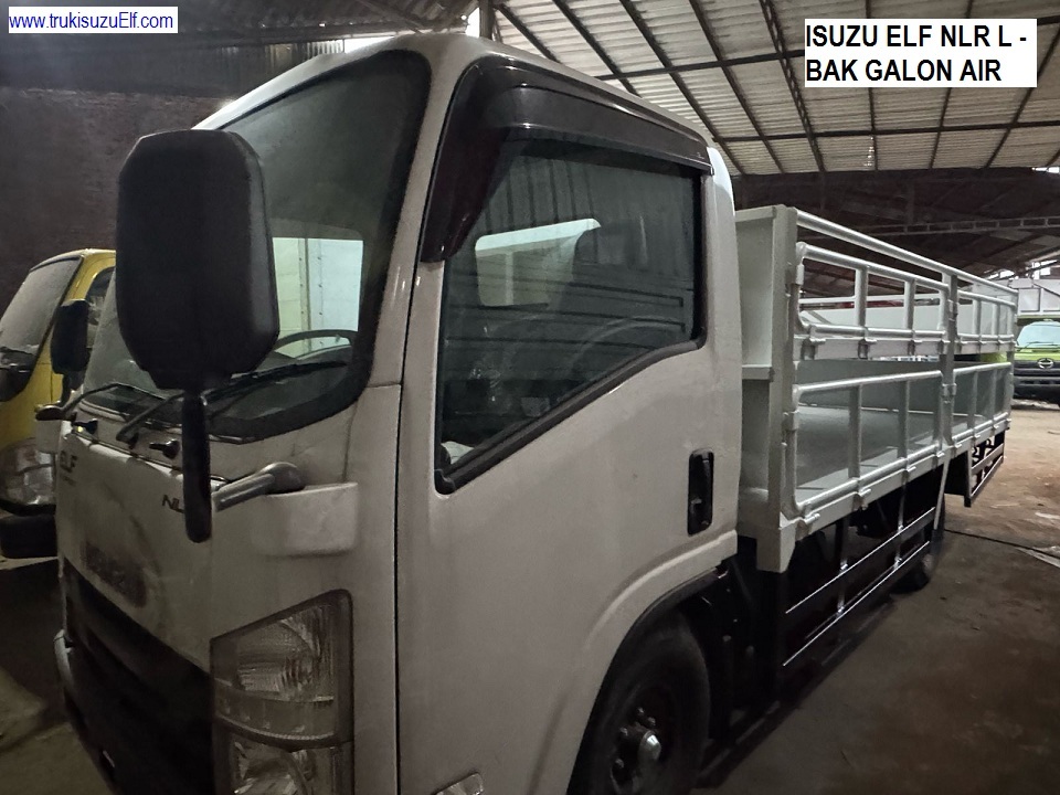 TRUK GALON AIR ISUZU ELF NLR 4 BAN 120 PS