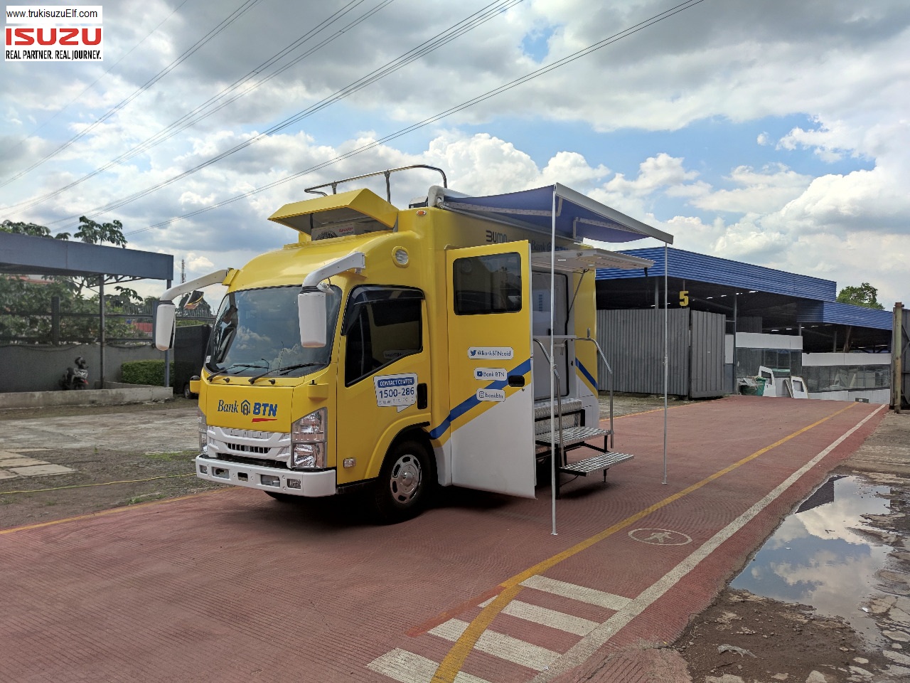 isuzu elf NLR L Mobil kas keliling