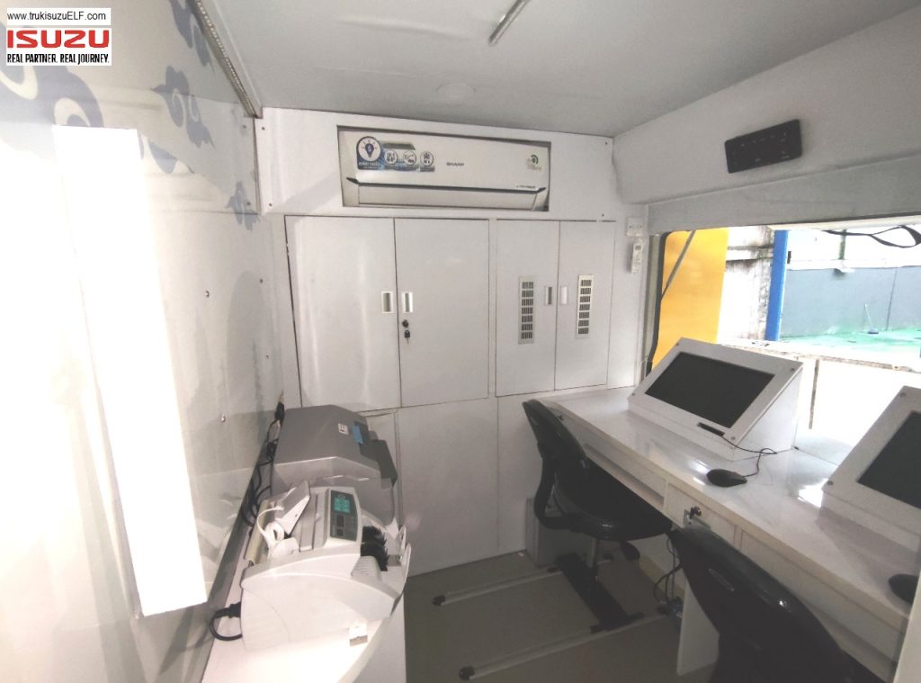 interor mobil layanan Bank keliling Isuzu ELF 4 BAN interor mobil layanan Bank keliling Isuzu ELF 4 BAN